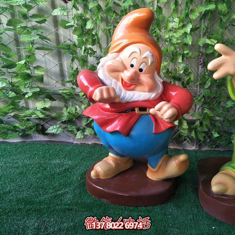 卡通小矮人雕塑，提升商場、戶外、園林景觀的玻璃鋼精美裝飾