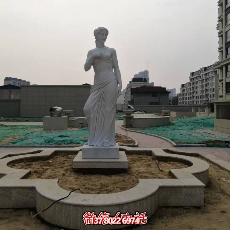 西方大理石雕像，浮雕人物裝飾街道