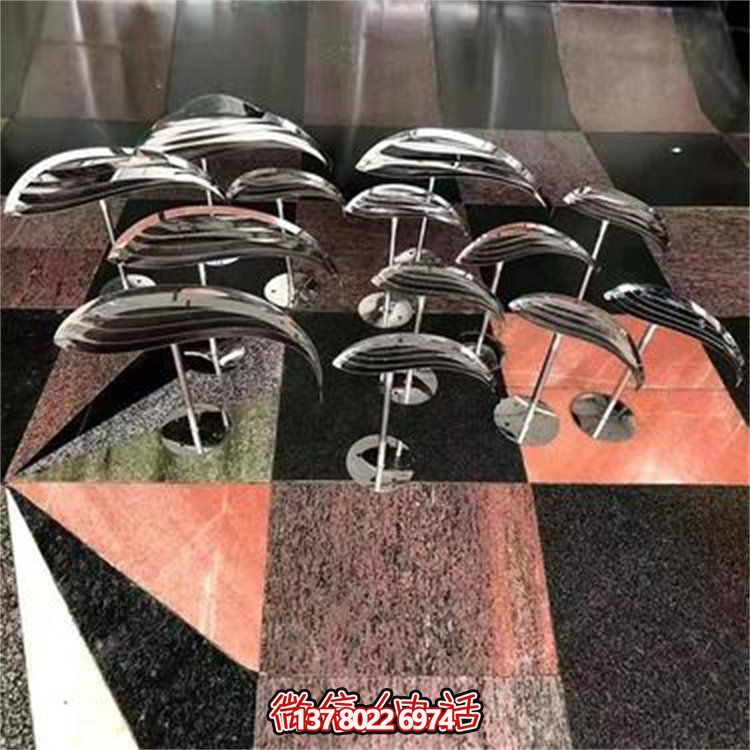 抽象不銹鋼小魚(yú)雕塑，點(diǎn)綴水景戶外景觀