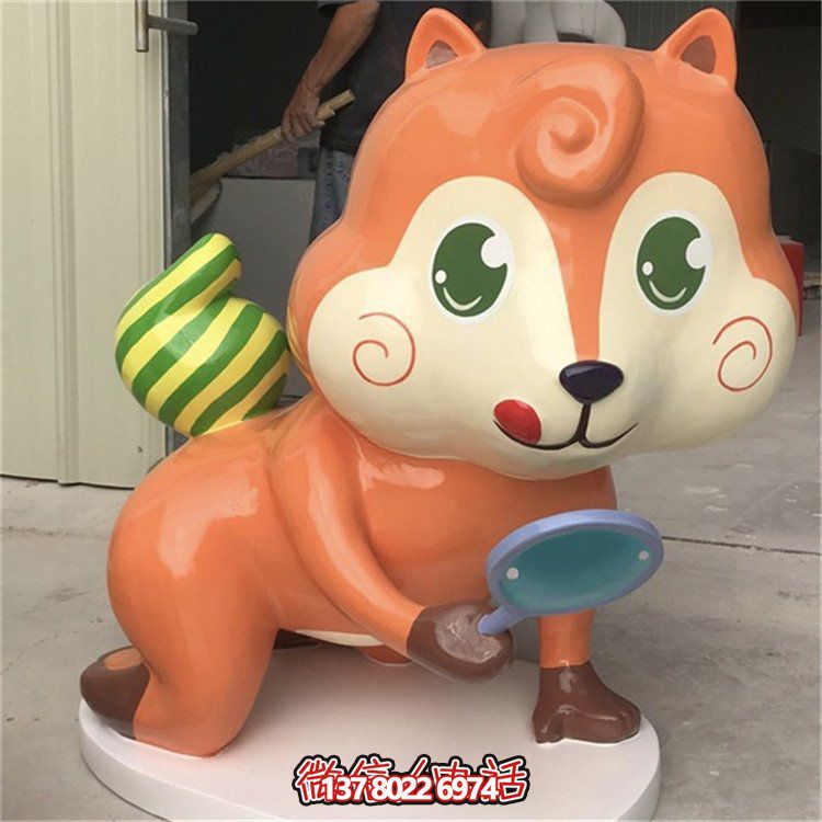 玻璃鋼結構兒童樂園，卡通松鼠公仔裝飾