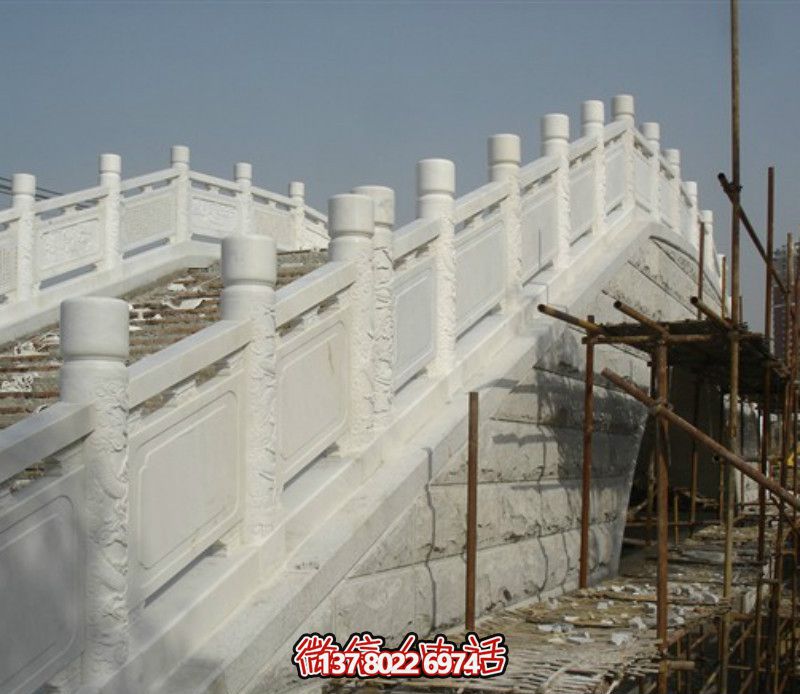 漢白玉欄桿，提升城市廣場拱橋風(fēng)采