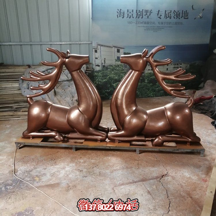 仿銅梅花鹿雕塑玻璃鋼擺件，園林景觀裝飾