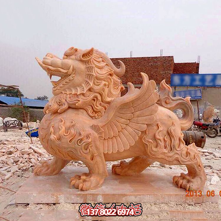 景區戶外大型晚霞紅石雕創意浮雕貔貅雕塑 景區戶外大型晚霞紅石雕創意浮雕貔貅雕塑