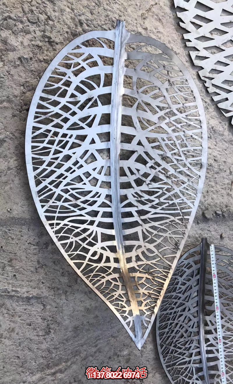 兒童游樂園拋光不銹鋼樹葉雕塑 兒童游樂園拋光不銹鋼樹葉雕塑