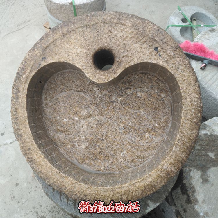老舊石槽石頭洗手盆石缸水槽庭院陽臺(tái)流水景觀擺件 老舊石槽石頭洗手盆石缸水槽庭院陽臺(tái)流水景觀擺件
