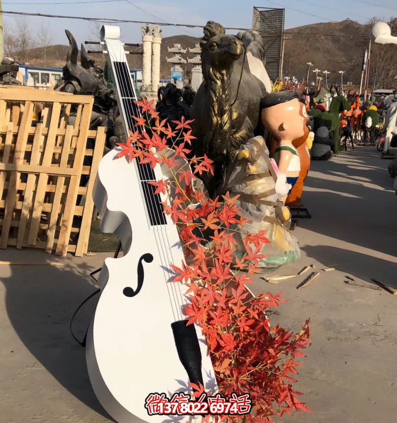 戶外創意玻璃鋼白色大提琴雕塑 戶外創意玻璃鋼白色大提琴雕塑